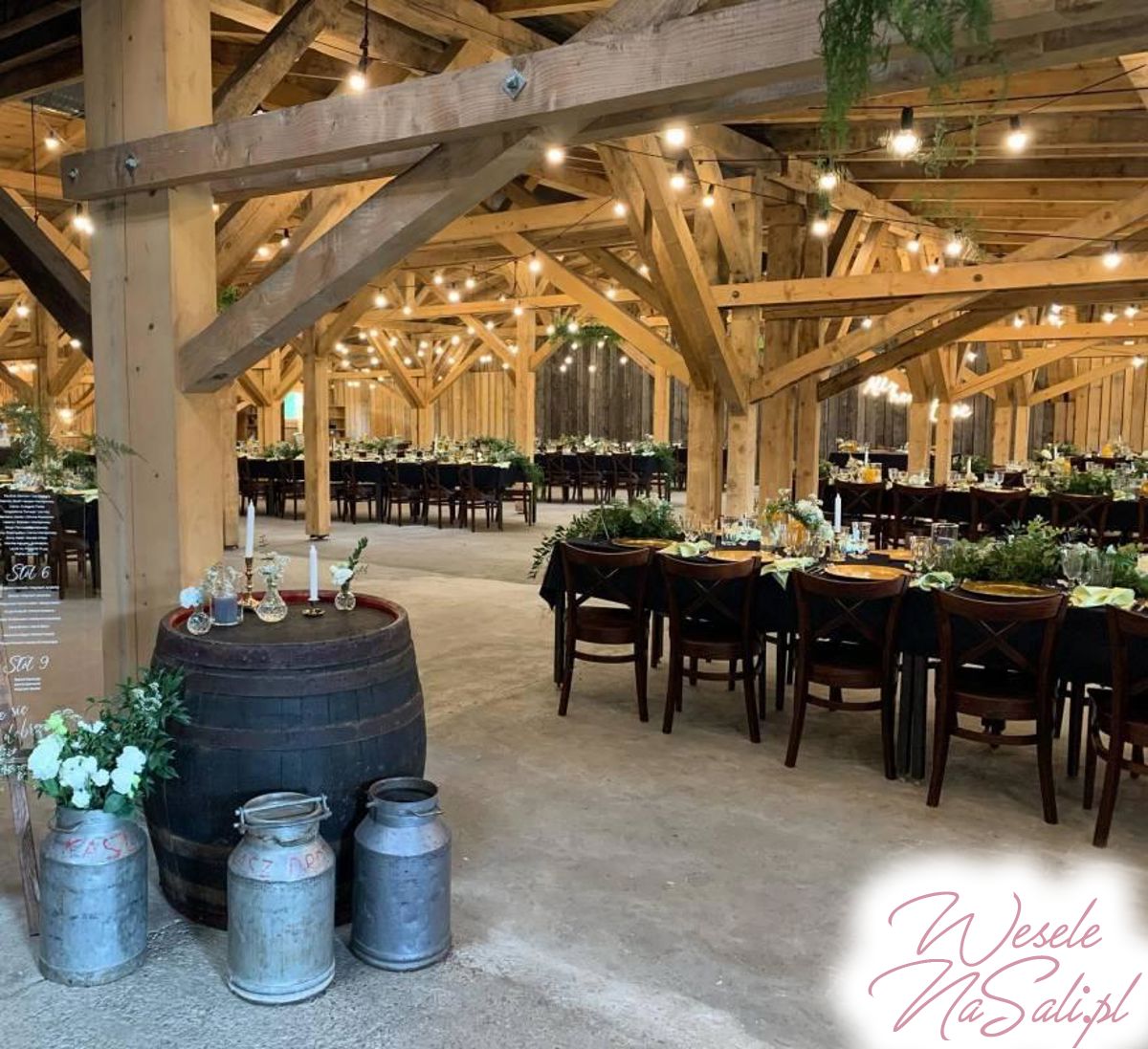 stoły prostokątne, wesele w stodole